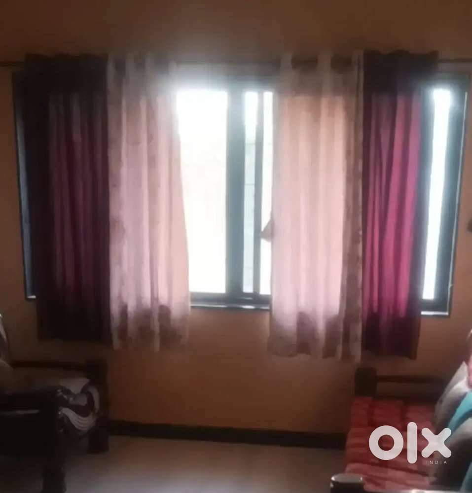 Searching Female Roommates