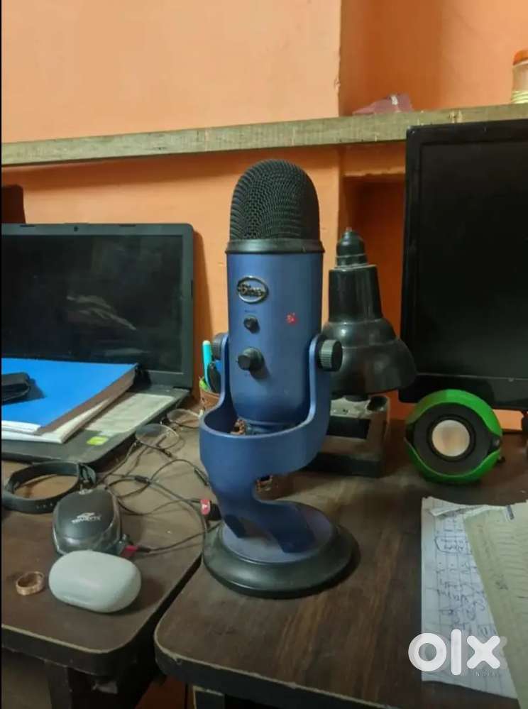 Blue Yeti USB Microphone for Recording