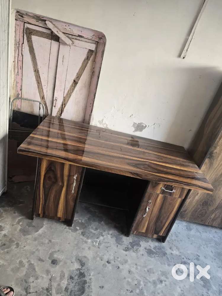 Computer desk or Shop Counter