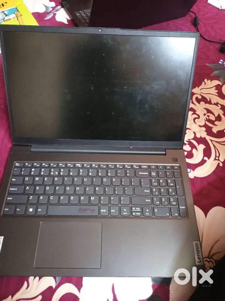Laptop lenovo v15 i3 12thgen
