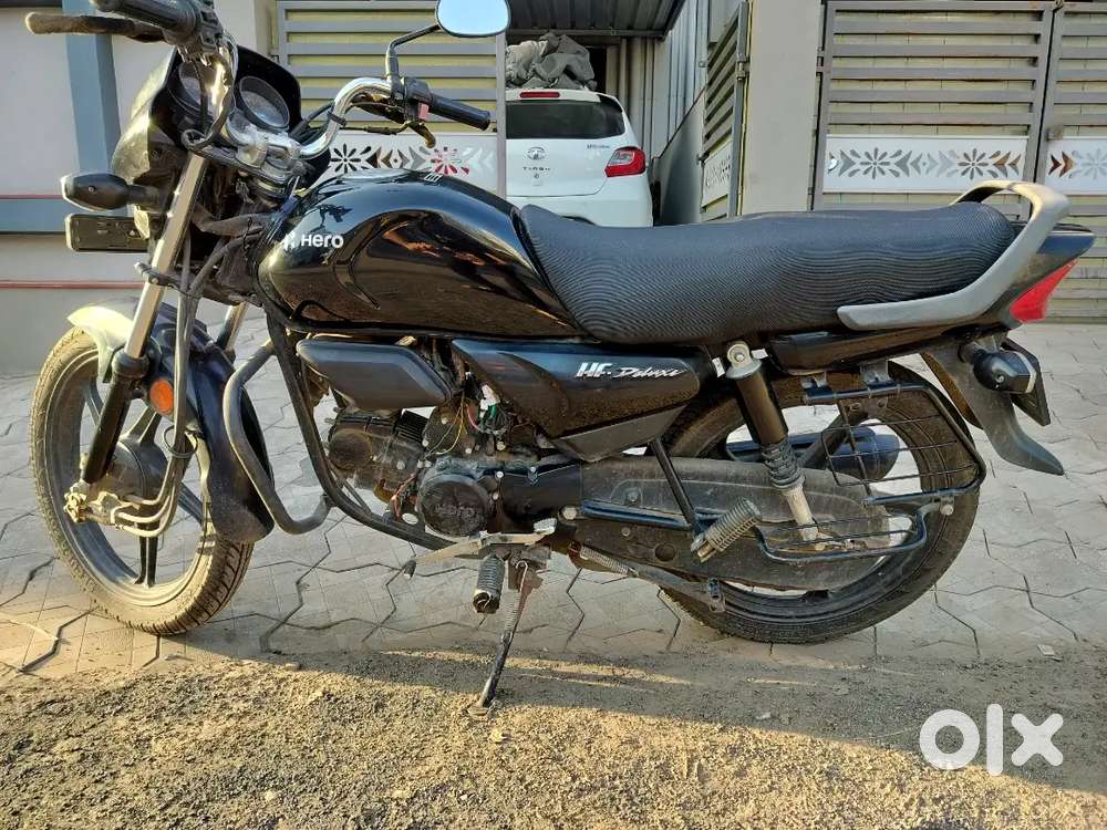 Hero HF Deluxe 2023  6,100 km  50+ Mileage  Like New