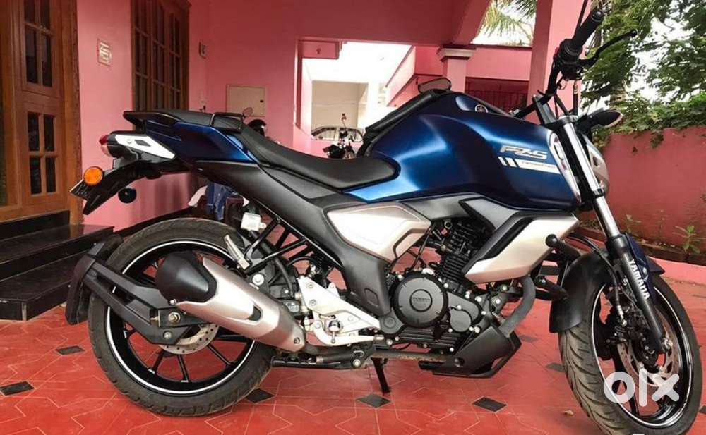 YAMAHA FZ V3
