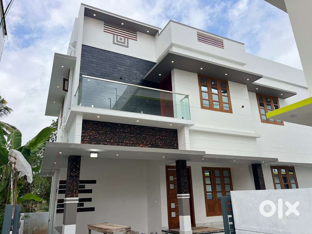 New 4.5cent House Powdikonam