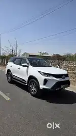 Toyota Fortuner Legender 4X2 AT 2.8, 2019, Diesel