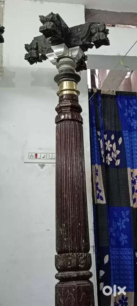 Antique Rose Wood Full work Pillars