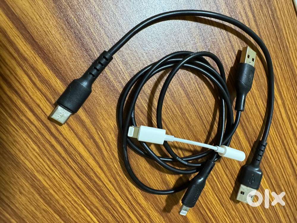 Apple and Samsung Mobile extension and charging cables
