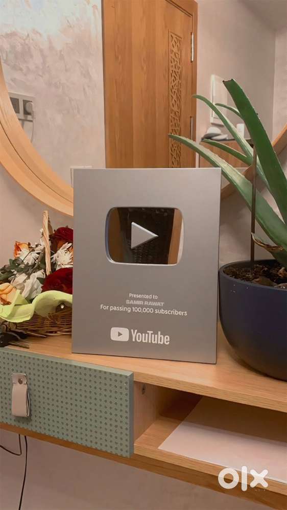 Mujhe ak separate flat ya singal room ki jarurat hai