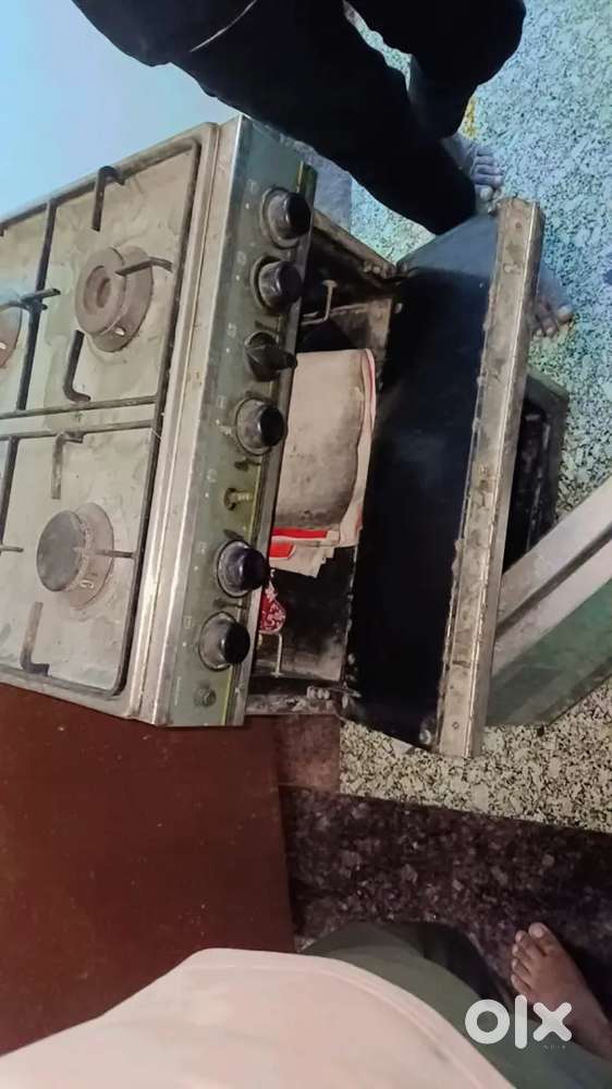 4 stove gas burnal + oven
