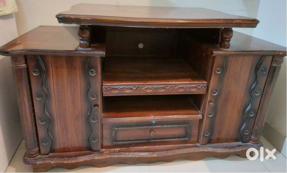 Wooden TV Stand Excellent condition