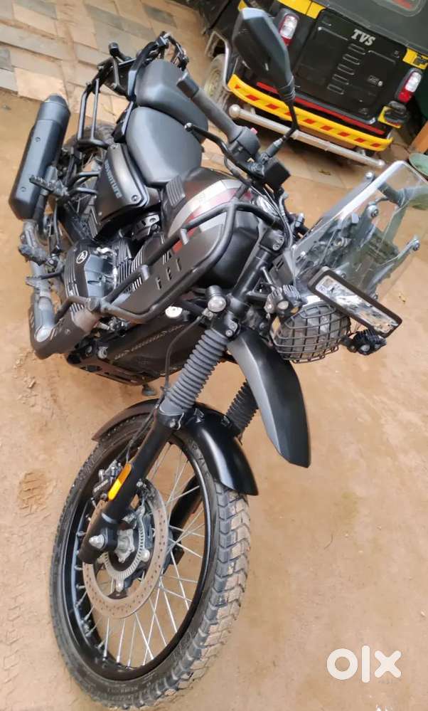 Yezdi Adventure 2023 – Matte Black
24,000 km  Well maintained