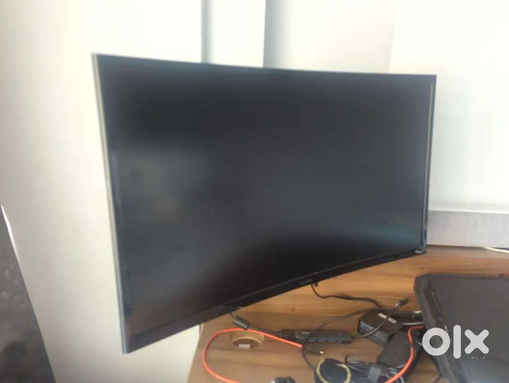 Hardly used Samsung Curved Monitor for sell (Valid warranty)
