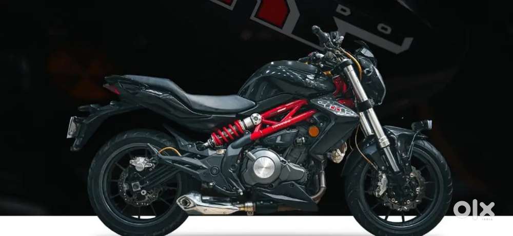 Benelli TNT 300 , like showroom condition , scrathless,