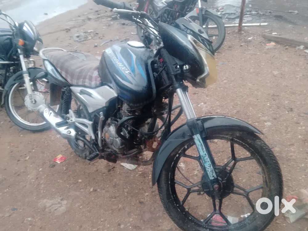 Bajaj discover 100 bs