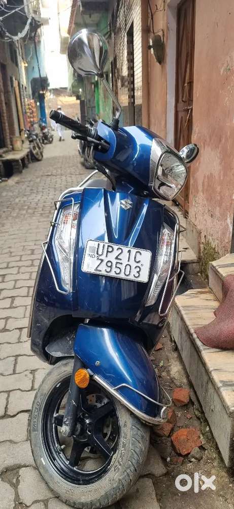 scooty A1 condition mai hai 23 ka last hai 7 September mai nikali hai