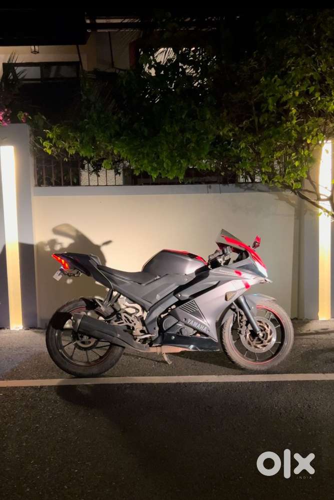Yamaha R15 V3