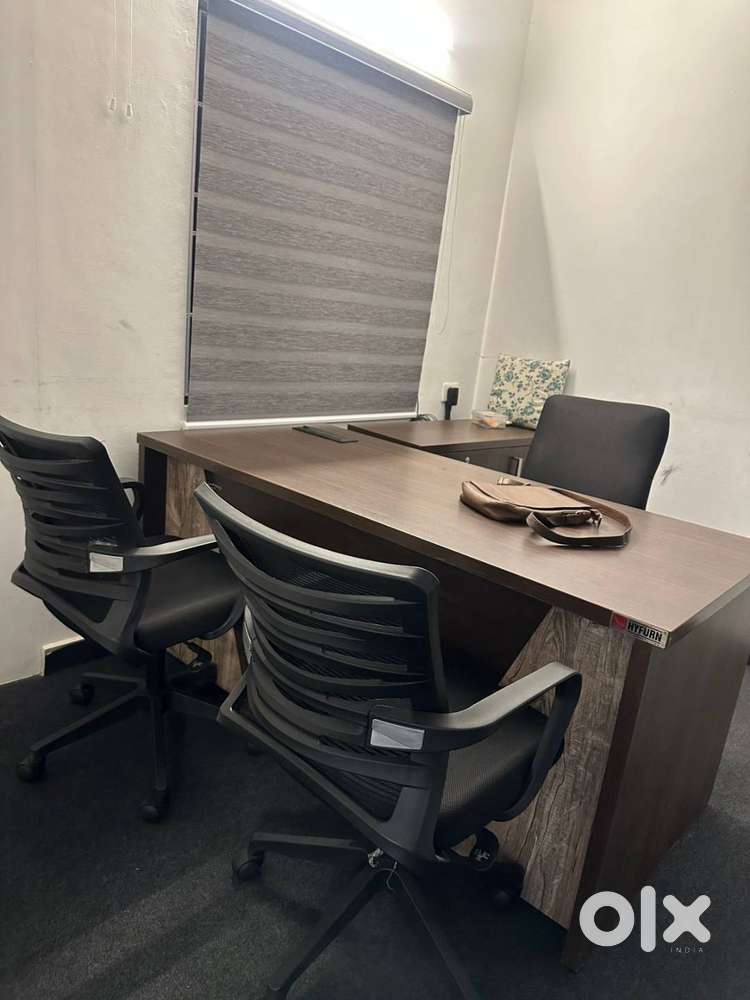 1200 sqft/fully furnished/12 work stations