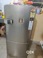 Samsung 192 litre 3 star refrigerator in good working condition