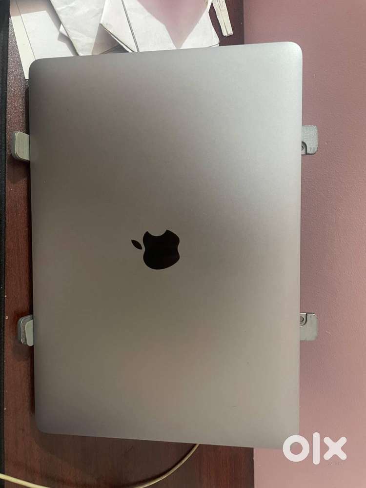 Apple MacBook Air M1 (2020)