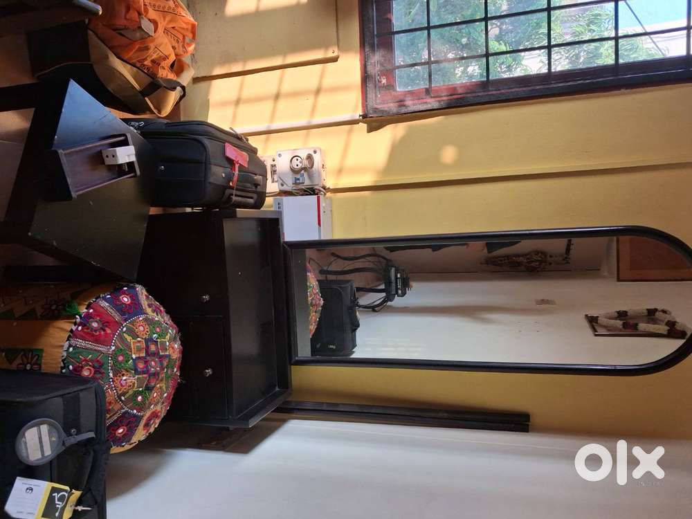 Dressing table rose wood with stool