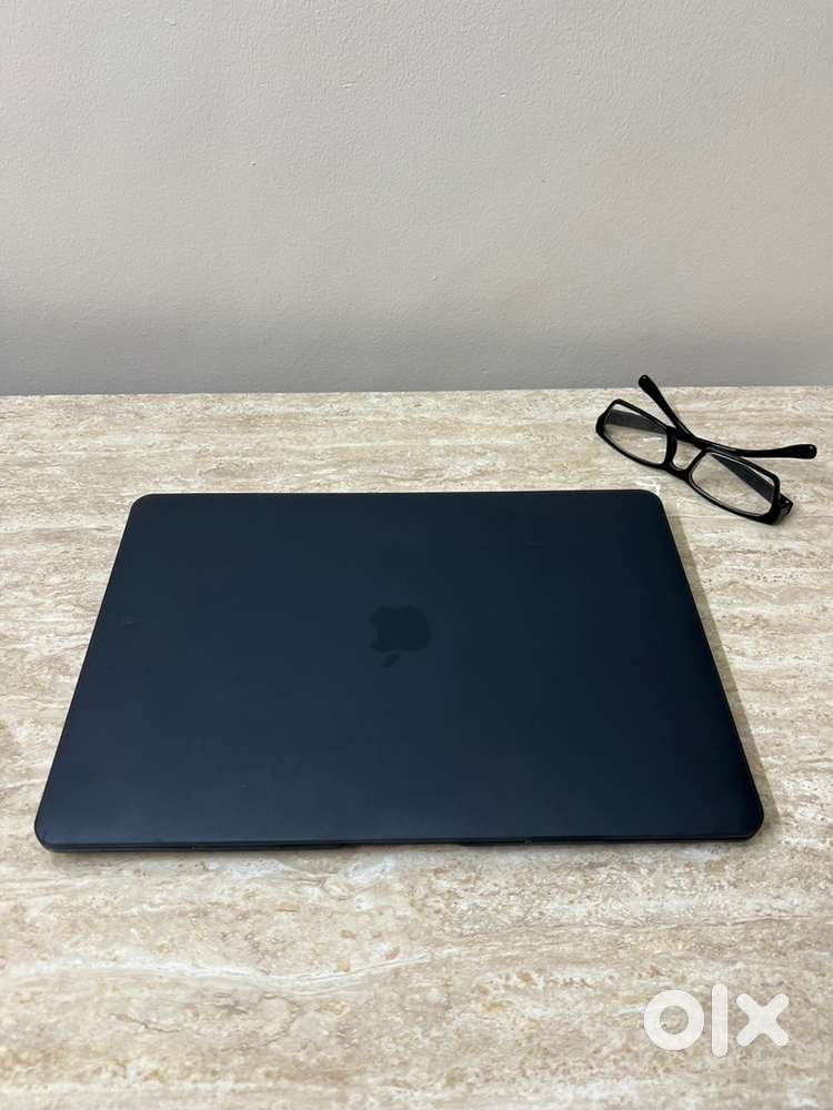 MACBOOK AIR M1