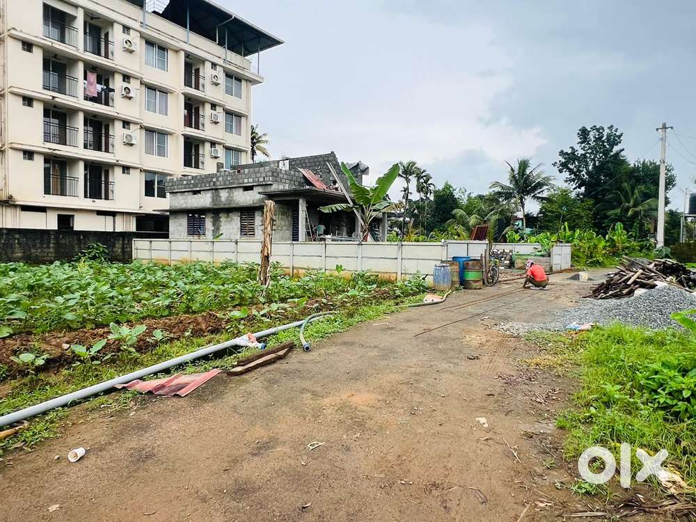 ആലുവ ദേശം ഗാന്ധിപുരം 7.280cent plot പുരയിടം cent 3.90lakh