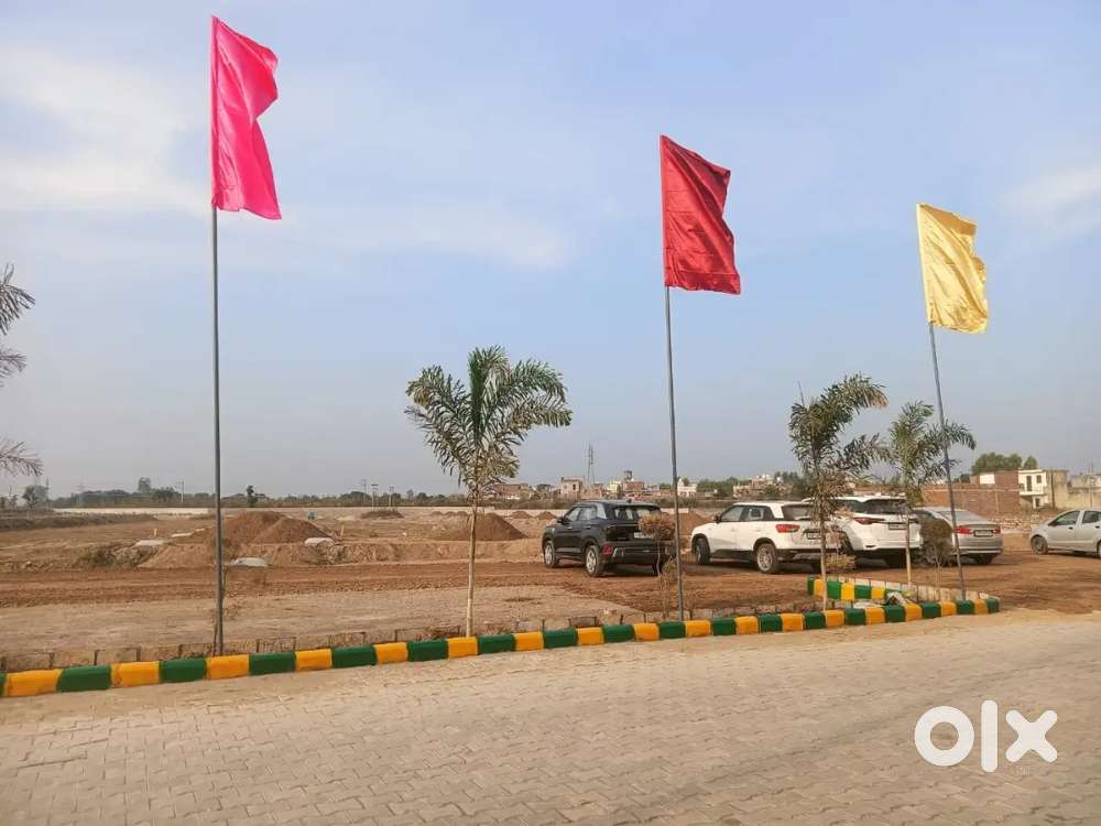 100 Gaj plot for sale , negotiable price