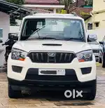 Mahindra Scorpio S4, 2016