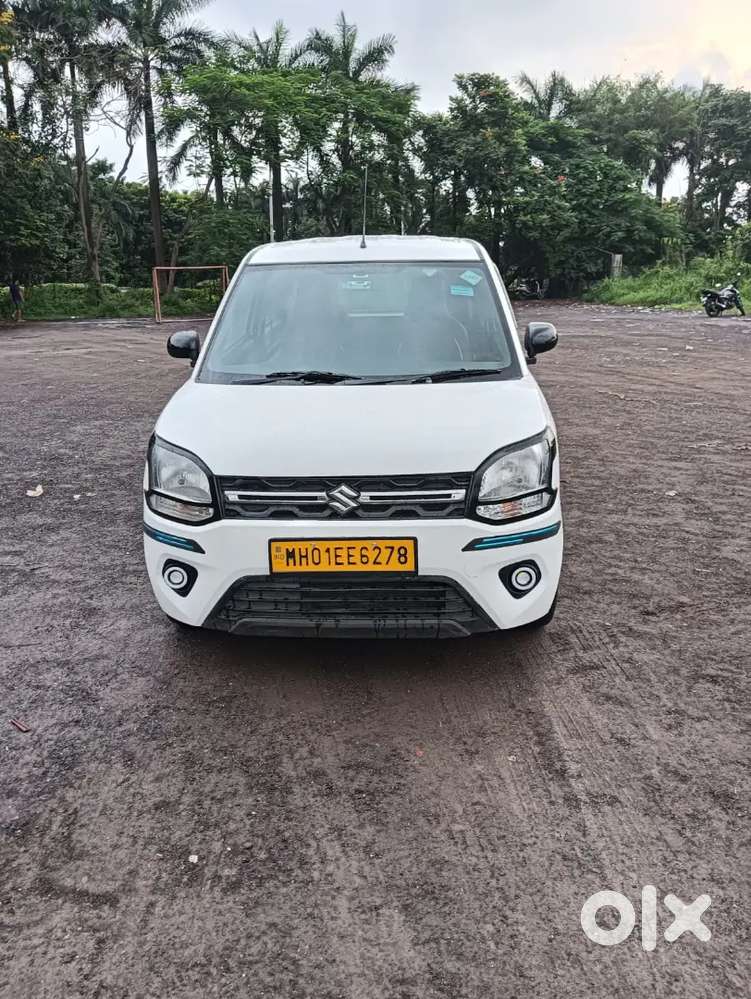 Maruti suzuki wagonr white colour