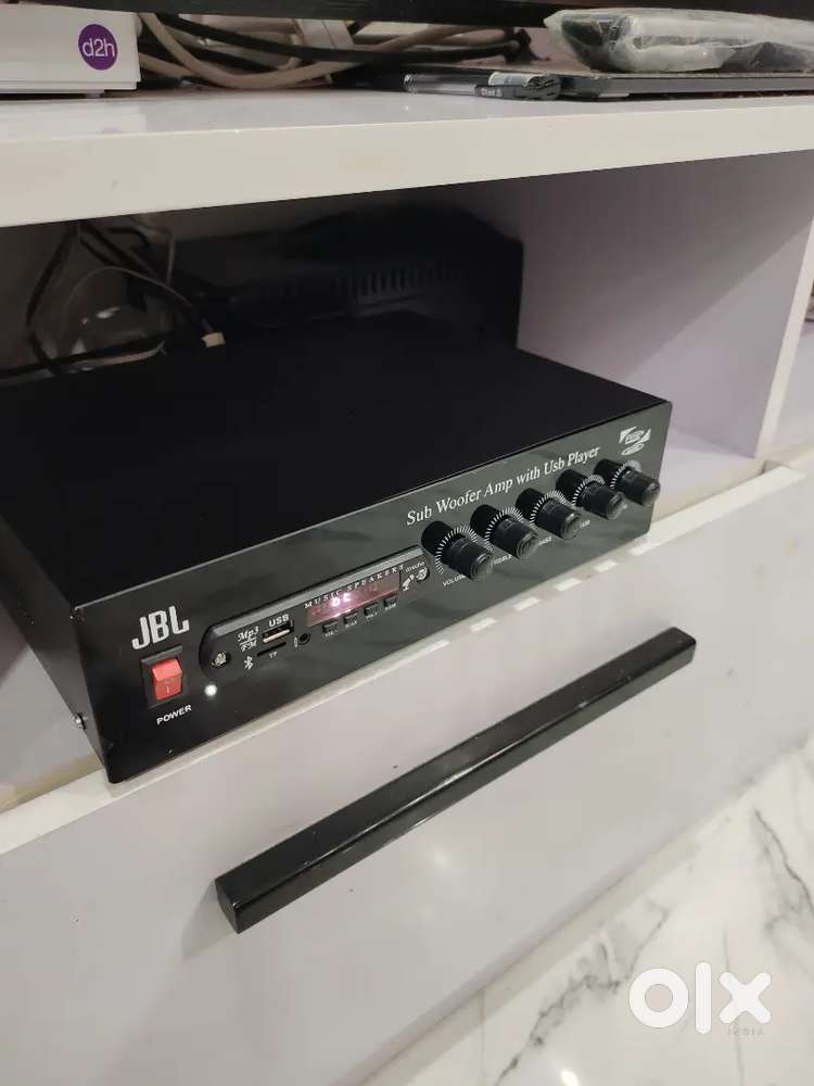 Sub woofer amplifier JBL