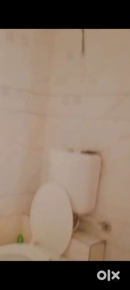 1 bhk semi furnished flat