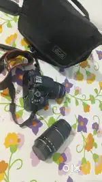 Canon eos700d camera + both lenses