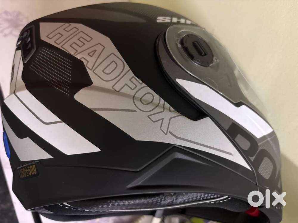 Smart Bluetooth With Flash Lights Calls Music Voice Asst. DV Helmet