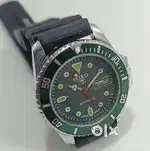 SEIKO 5 AUTOMATIC JAPANESE MADE DAY/DATE ROTATING BAZEL WRIST WATCH