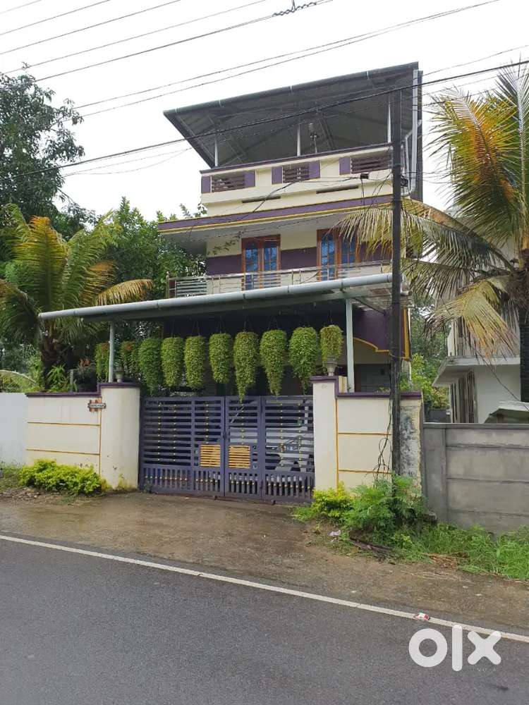 3 bhk house for rent main road side thachottukavu