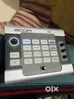 ZOOM V3  Vocal Processor