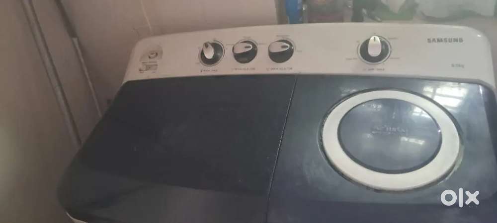 Semi automatic washing machine
