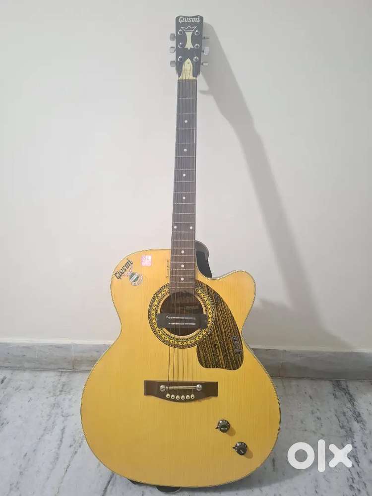 Givson acoustic guitar