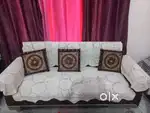 Good condition sofa set with centre table