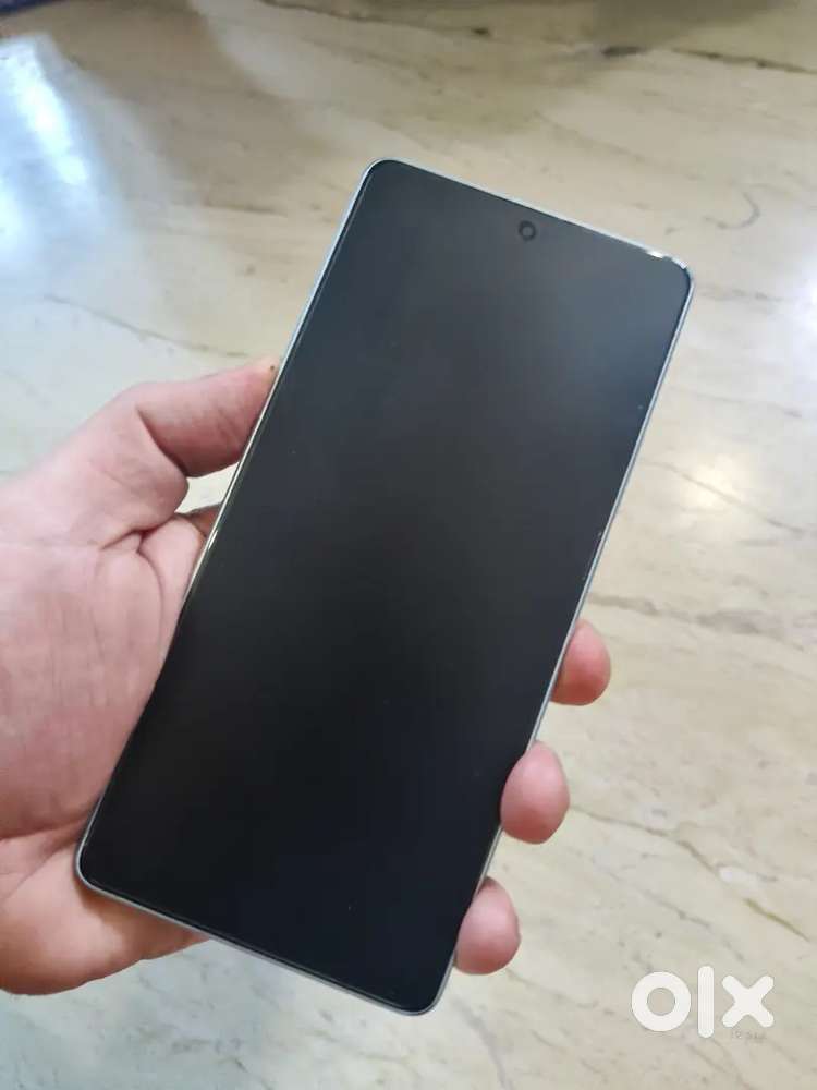 Poco f5 (8gb/256gb) 120 Hhz Refresh Rate Powerfull Gaming Processor