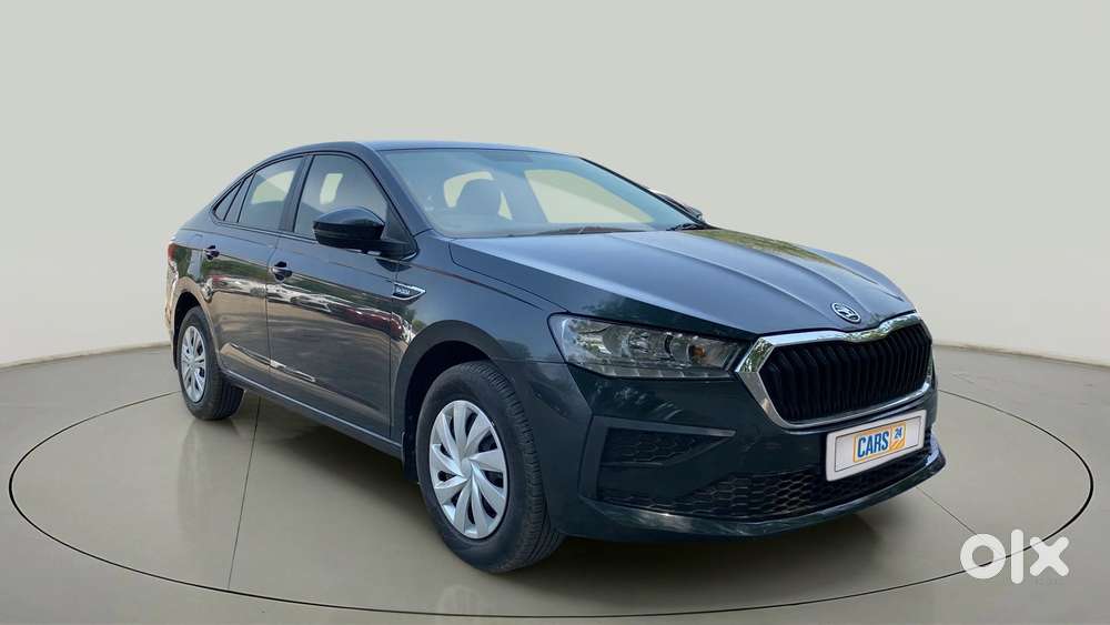 Skoda Slavia Active 1.0L TSI MT, 2023, Petrol