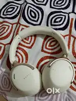 Boult headphone