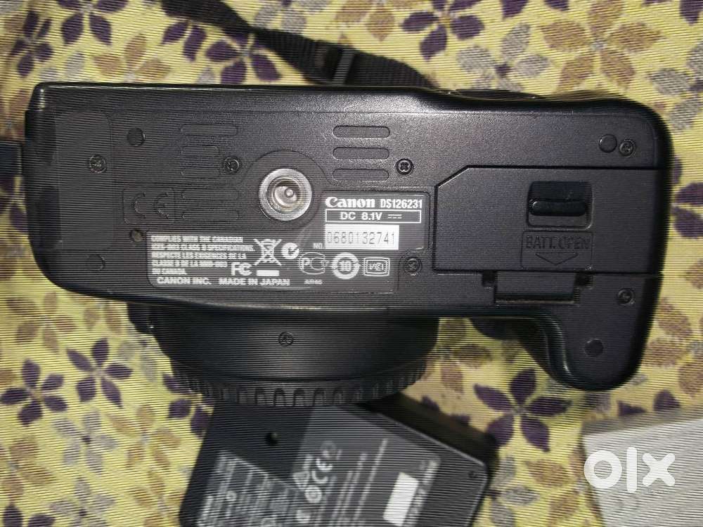 MADE IN JAPAN CANON EOS 500D CAMERA Original Charger Original Battery.