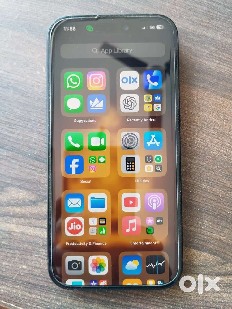5 day old iphone 15 brand new with bill and full warranty