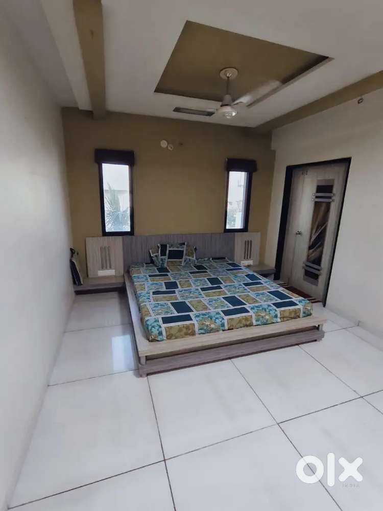 4BHK FLAT ON RENT AT KALAWAD ROAD