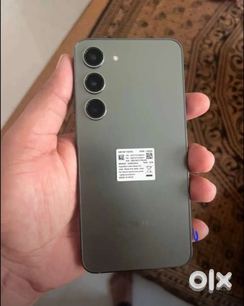 Samsung s23 new condition only 1 year old
