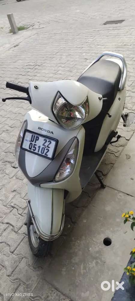 Original paint original tyre new battery brand new condition