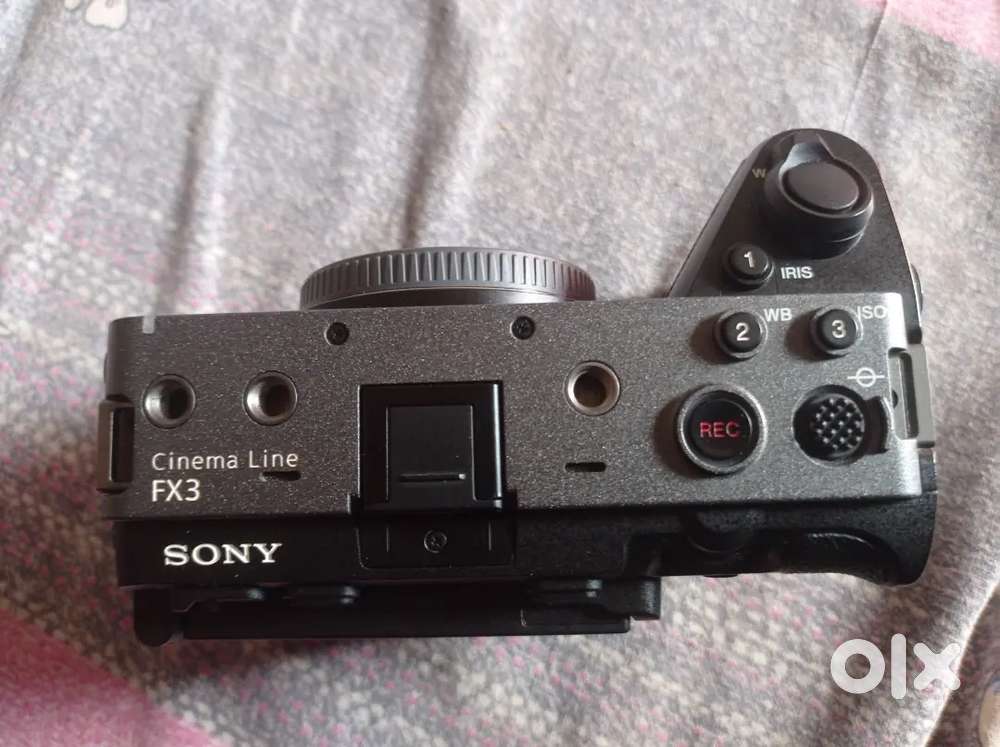 Sony FX 3 cinema camera with original bill and box