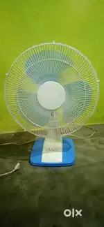 Table fan seals