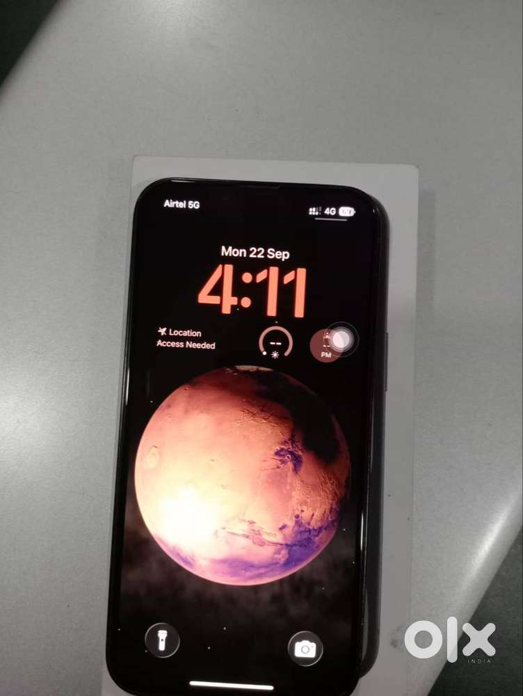 iPhone 14 midnight
