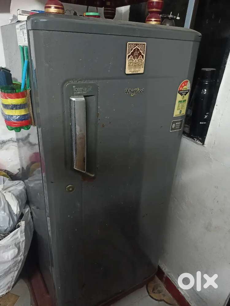 Whirlpool company fridge